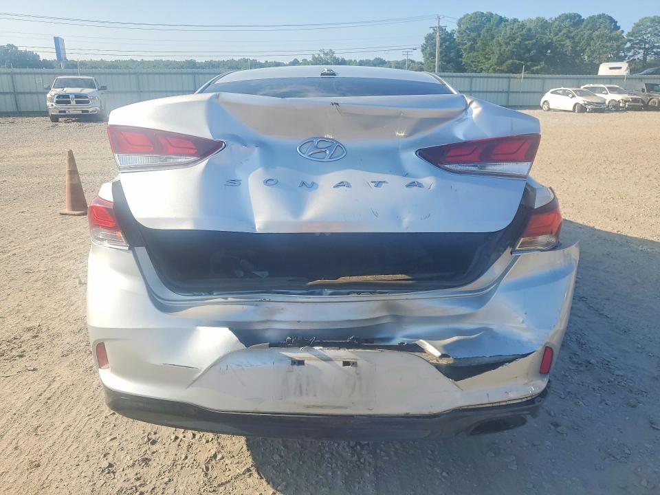 Photo 6 from auction – 2018 HYUNDAI SONATA with VIN 5NPE34AF3JH651828