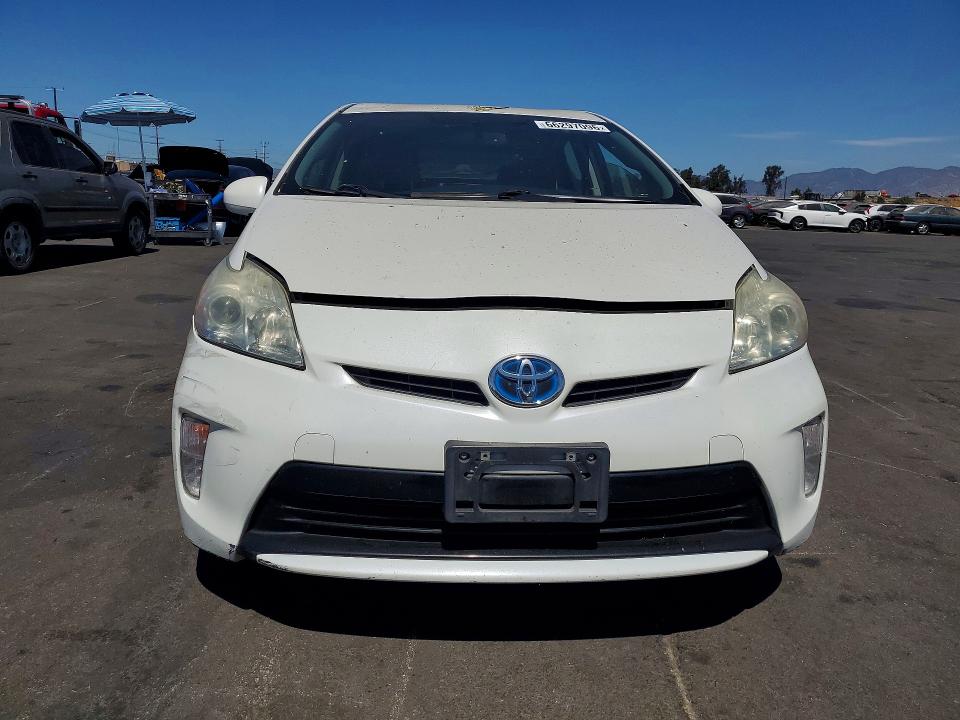 Photo 5 from auction – 2015 TOYOTA PRIUS with VIN JTDKN3DU2F0395493