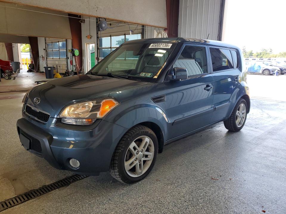 KIA SOUL 2011 with VIN KNDJT2A27B7205865 - Photo from auction