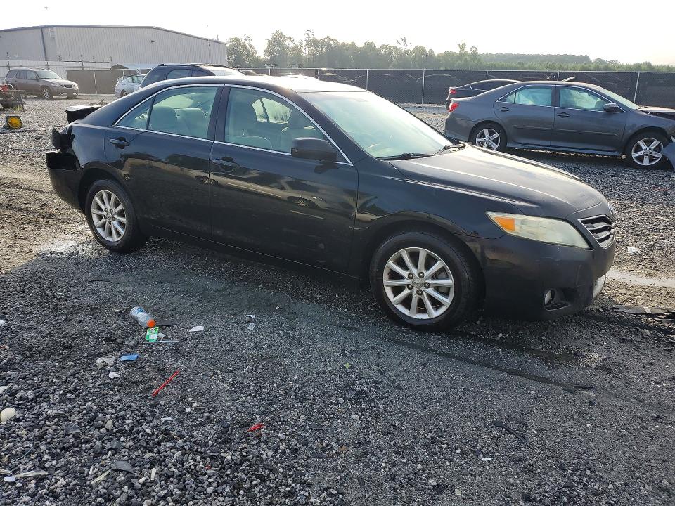 Снимка 4 от търг – 2011 TOYOTA CAMRY с VIN 4T1BF3EK4BU136755