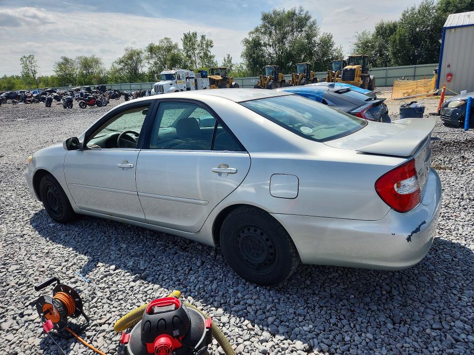 Photo 2 from auction – 2003 TOYOTA CAMRY with VIN 4T1BE32K33U701389