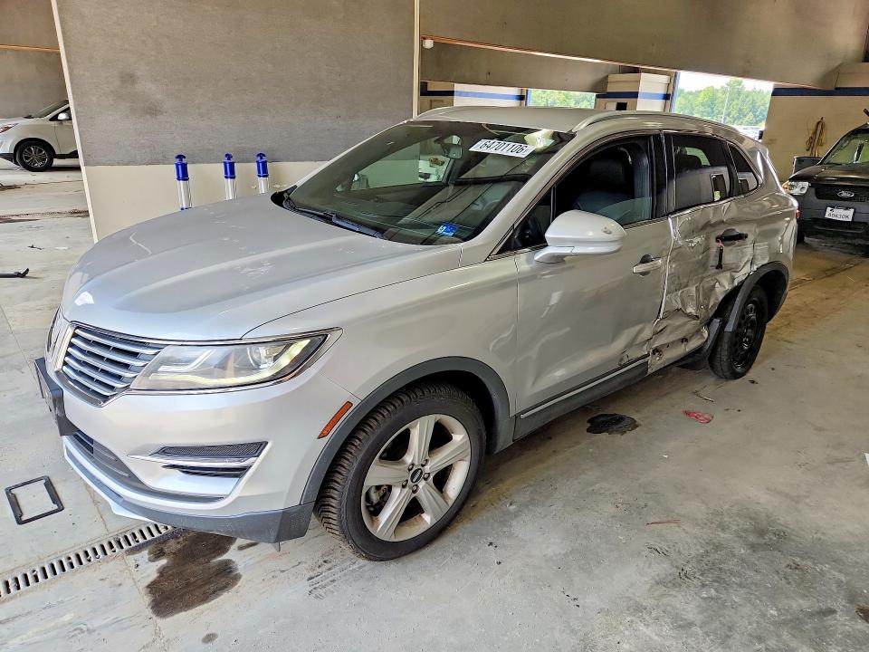LINCOLN MKC 2018 with VIN 5LMCJ1D91JUL01016 - Photo from auction