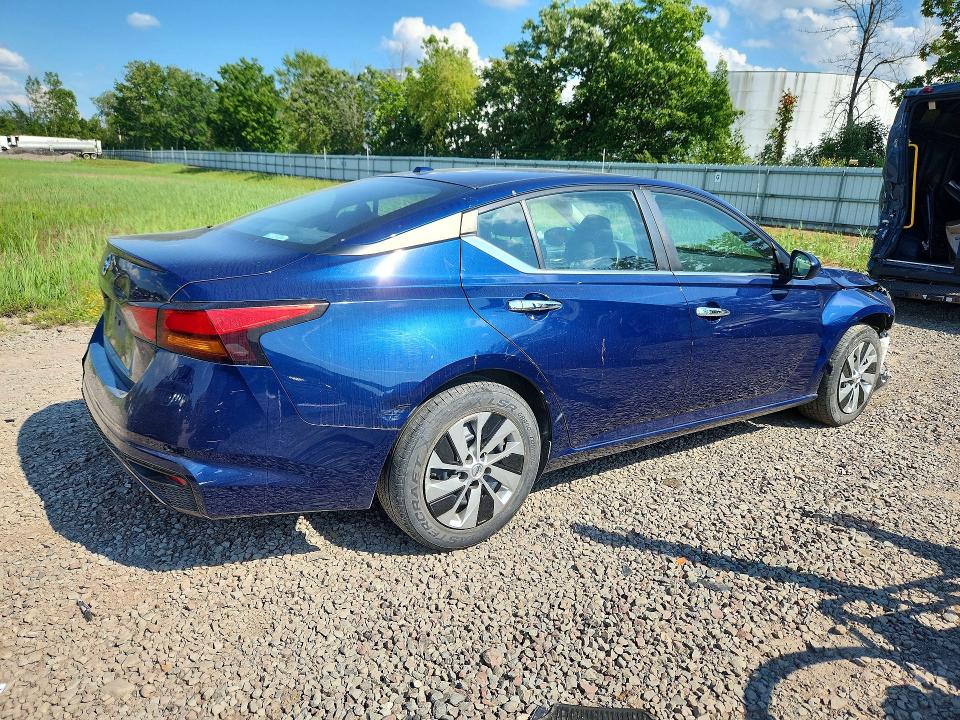 Photo 3 from auction – 2019 NISSAN ALTIMA with VIN 1N4BL4BV8KC153734