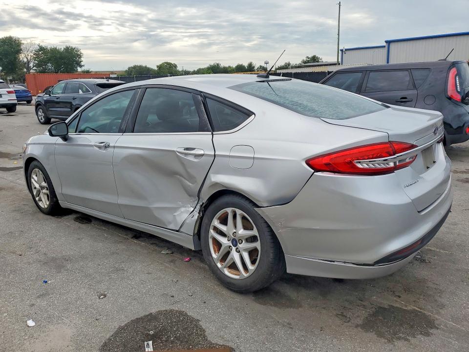 Photo 2 from auction – 2017 FORD FUSION with VIN 3FA6P0H77HR164418