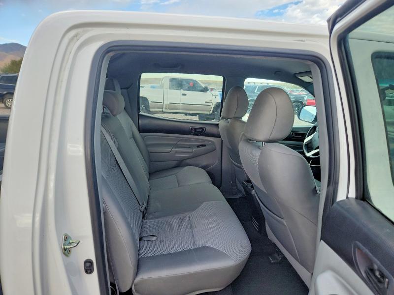 Photo 10 from auction – 2015 TOYOTA TACOMA with VIN 3TMLU4EN6FM186503