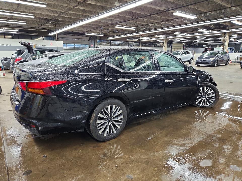 Photo 3 from auction – 2025 NISSAN ALTIMA with VIN 1N4BL4DV2SN324186