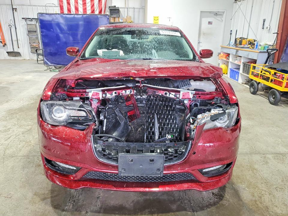 Photo 5 from auction – 2023 CHRYSLER 300 with VIN 2C3CCASG0PH677550