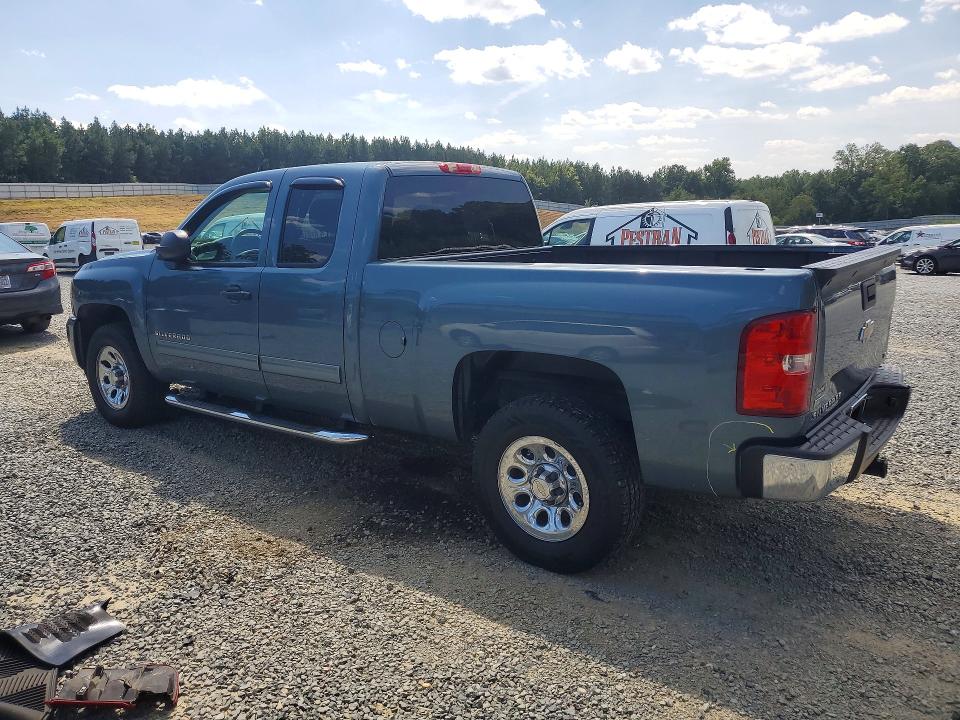 Photo 2 from auction – 2011 CHEVROLET SILVERADO with VIN 1GCRCREA0BZ440304