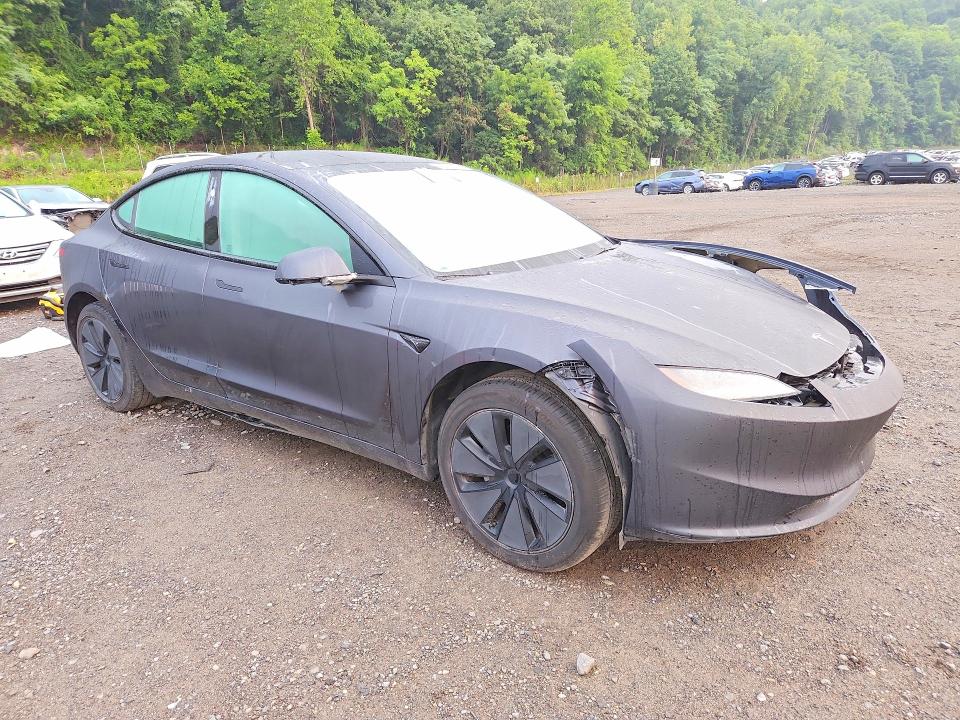 Zdjęcie 4 z aukcji – 2025 TESLA MODEL 3 z VIN 5YJ3E1EAXSF035798