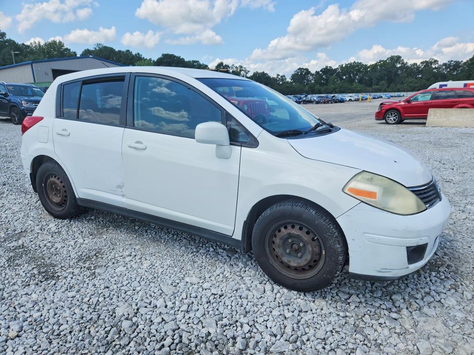 Photo 4 from auction – 2009 NISSAN VERSA with VIN 3N1BC13E99L365521