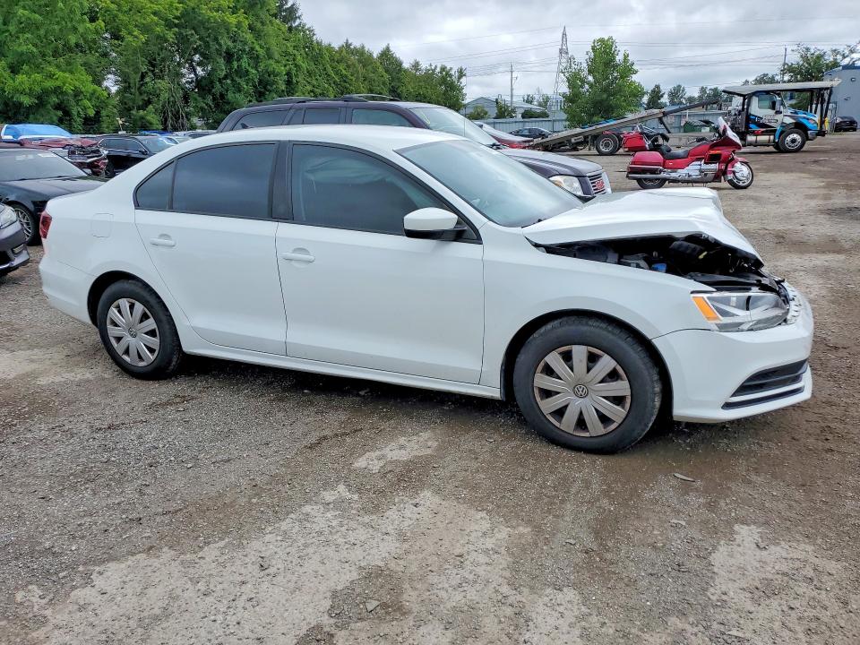 Photo 4 from auction – 2017 VOLKSWAGEN JETTA with VIN 3VW2B7AJ1HM216660