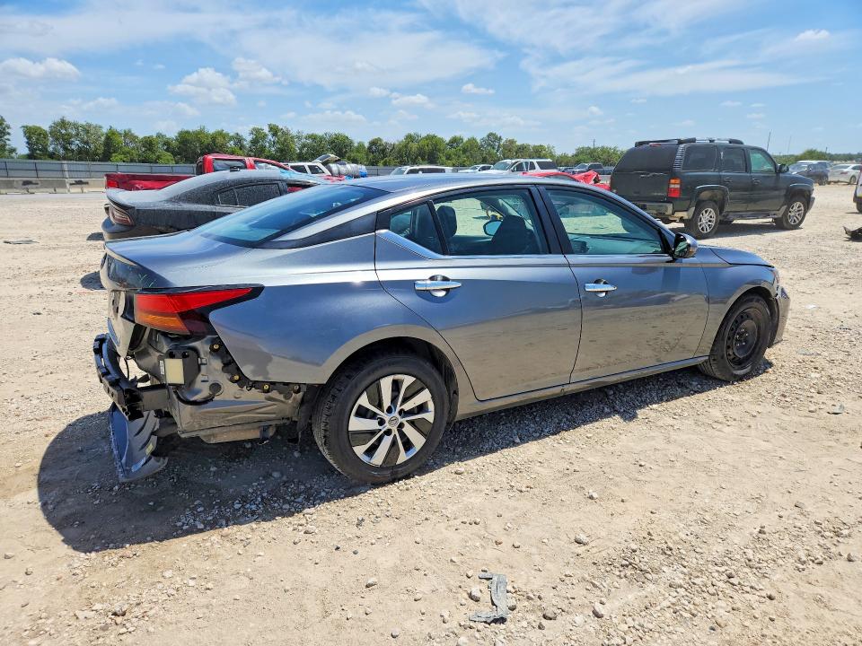 Photo 3 from auction – 2023 NISSAN ALTIMA with VIN 1N4BL4BV8PN379039