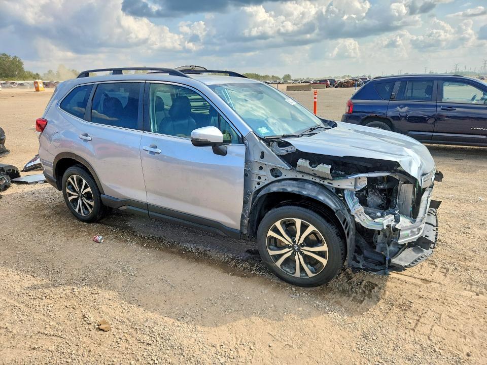 Photo 4 from auction – 2019 SUBARU FORESTER with VIN JF2SKAUC8KH435318