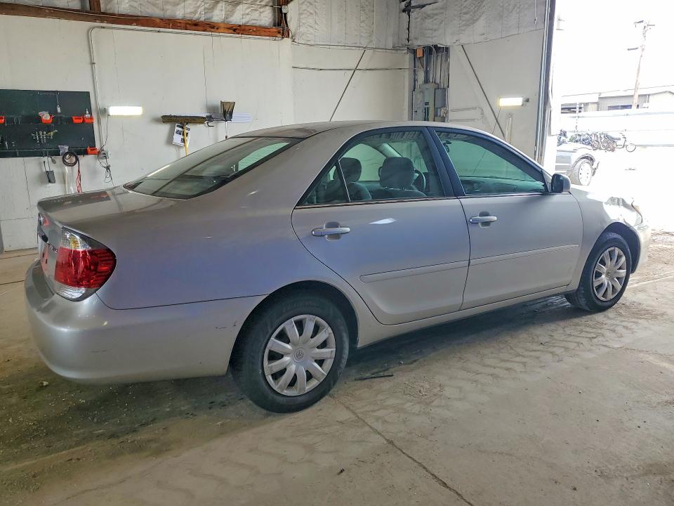 Photo 3 from auction – 2006 TOYOTA CAMRY with VIN 4T1BE32KX6U719389