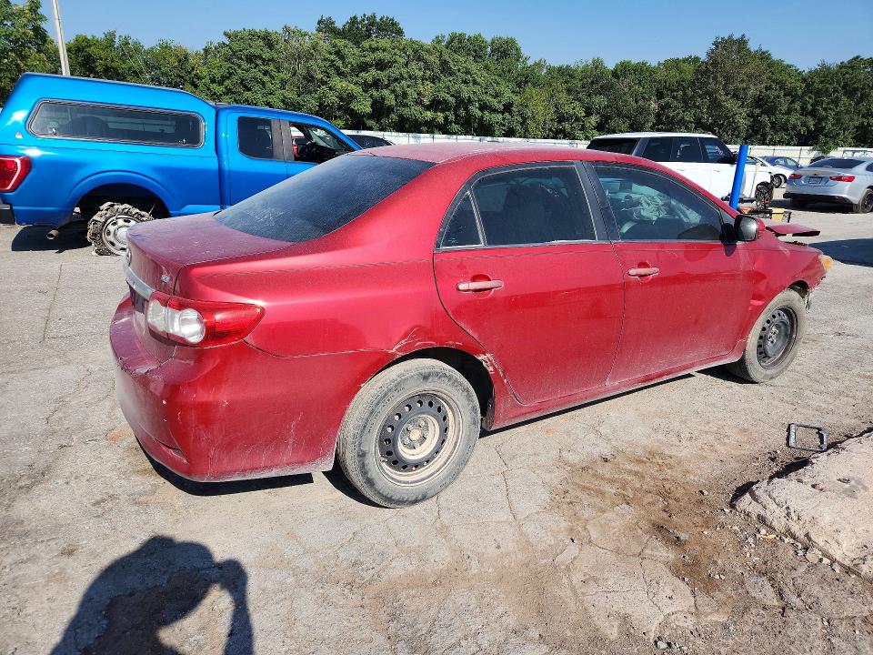 Photo 3 from auction – 2011 TOYOTA COROLLA with VIN 2T1BU4EE4BC561562
