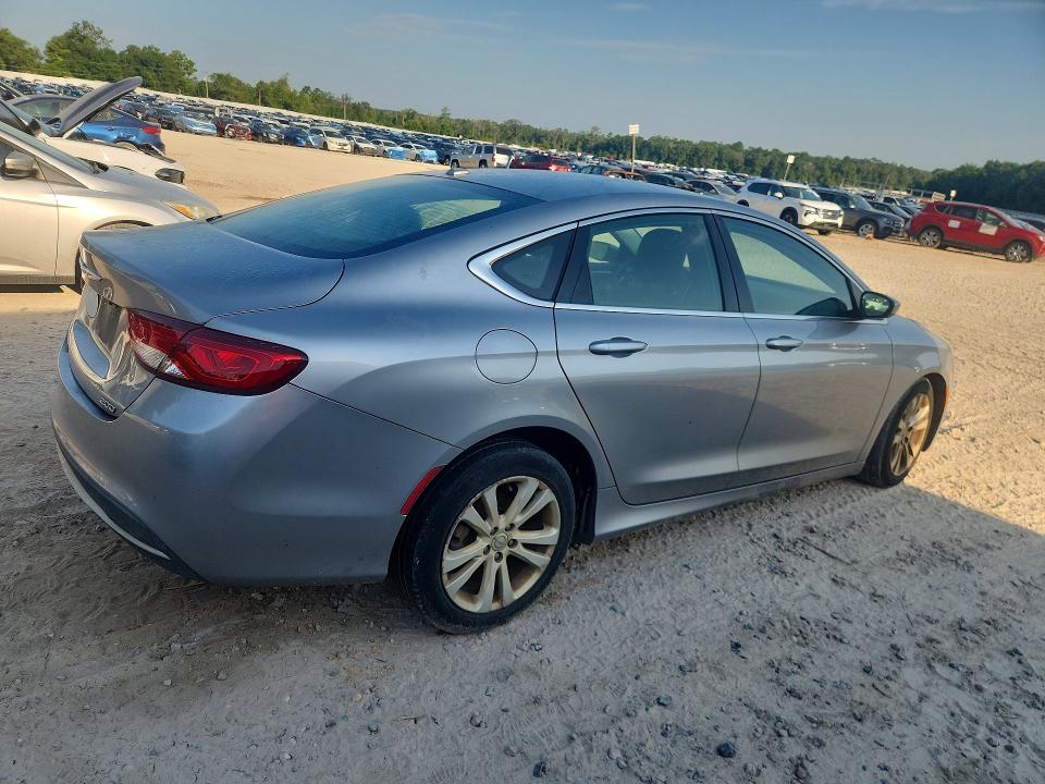Photo 3 from auction – 2015 CHRYSLER 200 with VIN 1C3CCCAB3FN688159