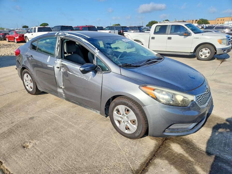 Photo 4 from auction – 2016 KIA FORTE with VIN KNAFX4A62G5571726