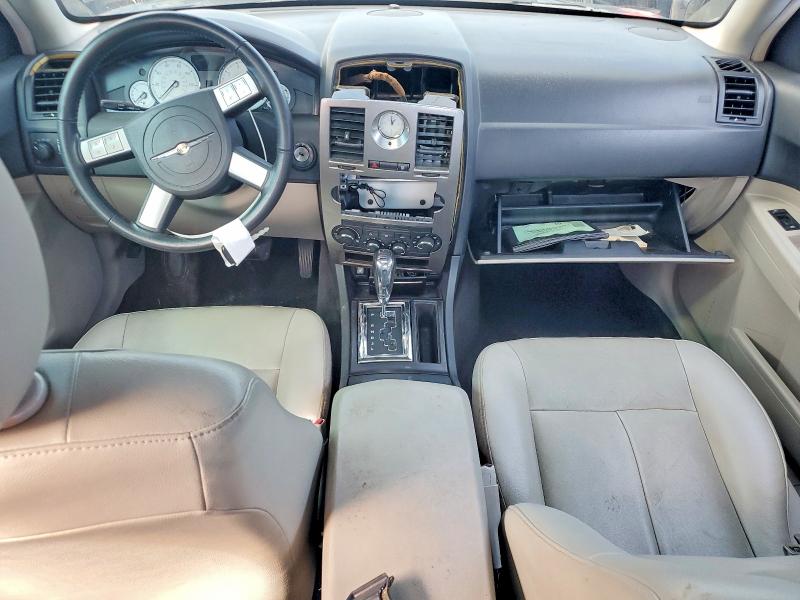 Photo 8 from auction – 2006 CHRYSLER 300 with VIN 2C3KA53G46H208631