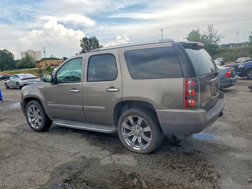 Photo 2 from auction – 2011 GMC YUKON with VIN 1GKS2GEJ6BR193142
