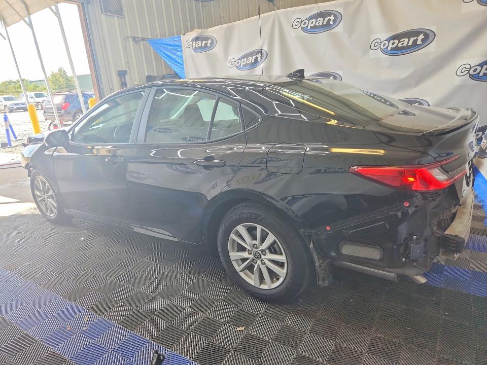 صورة رقم 2 من المزاد - 2026 TOYOTA CAMRY مع VIN 4T1DAACK8TU227625