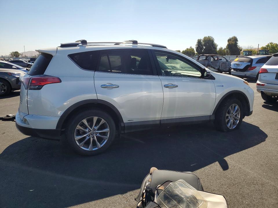 Photo 3 from auction – 2017 TOYOTA RAV4 HV with VIN JTMDJREV2HD069817