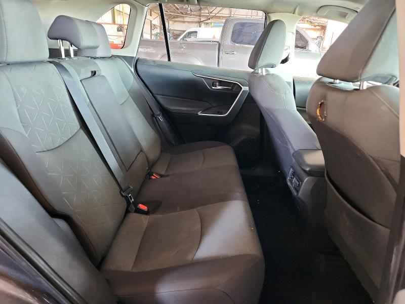 Photo 11 from auction – 2019 TOYOTA RAV4 with VIN JTMP1RFV8KD514032
