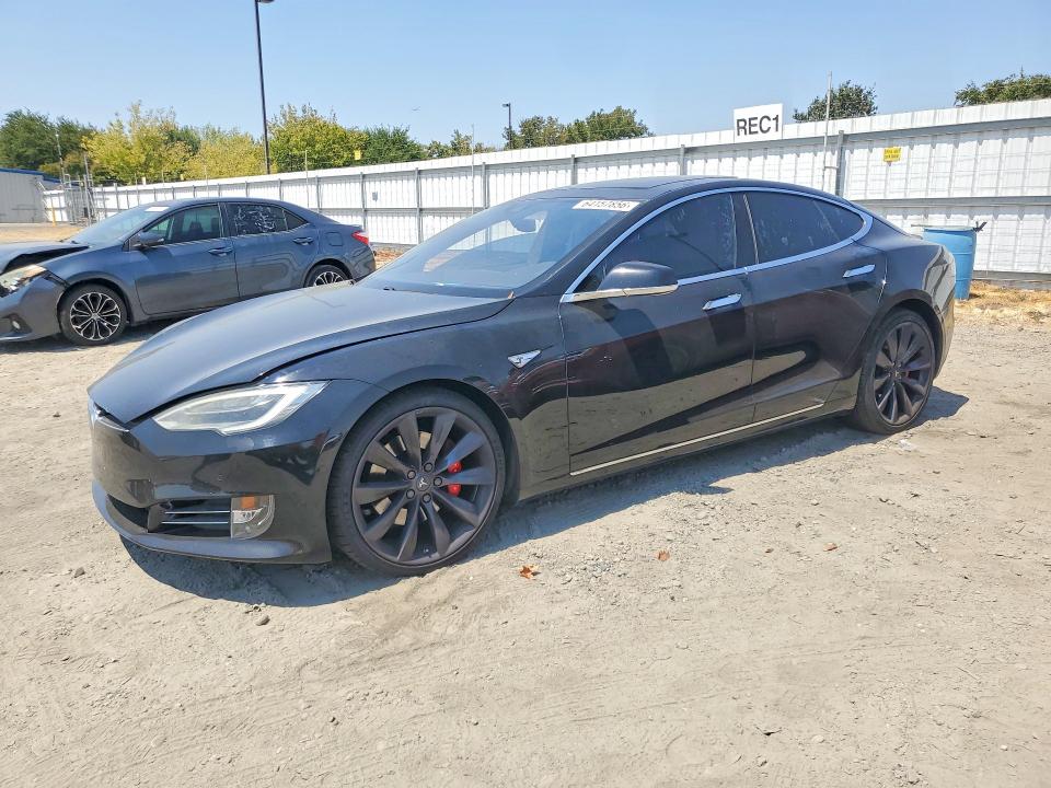 TESLA MODEL S 2016 con VIN 5YJSA1E42GF141171 - Foto de la subasta
