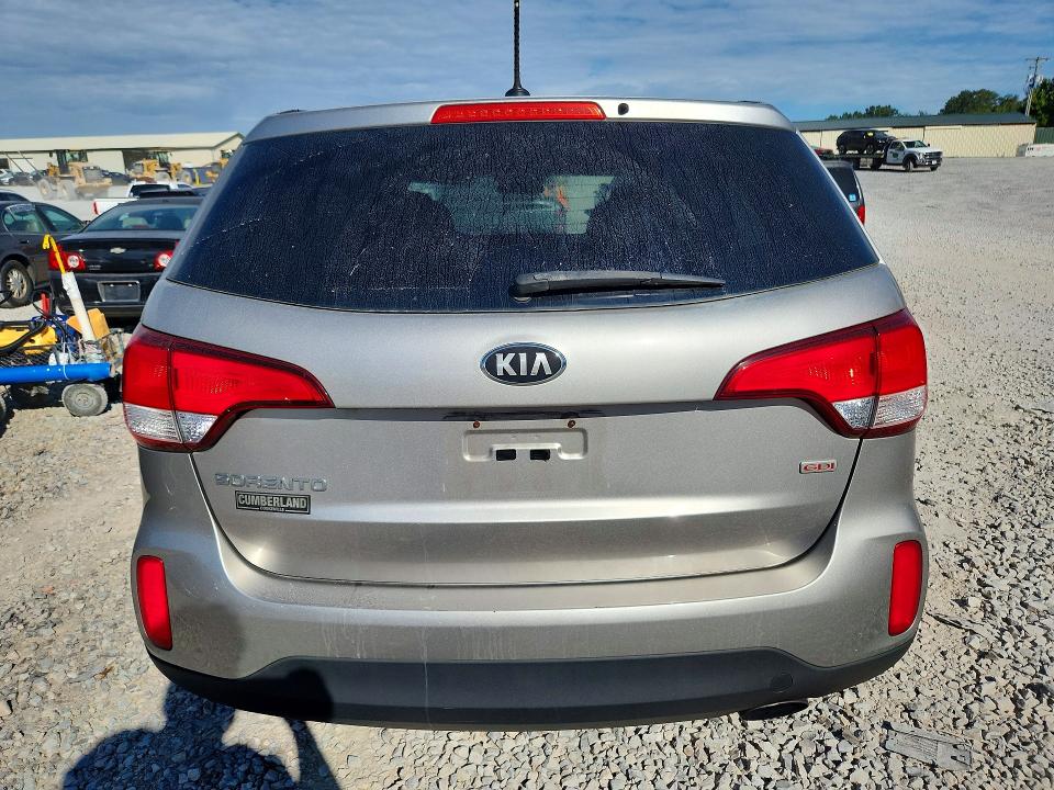 Photo 6 from auction – 2014 KIA SORENTO with VIN 5XYKT3A63EG504094