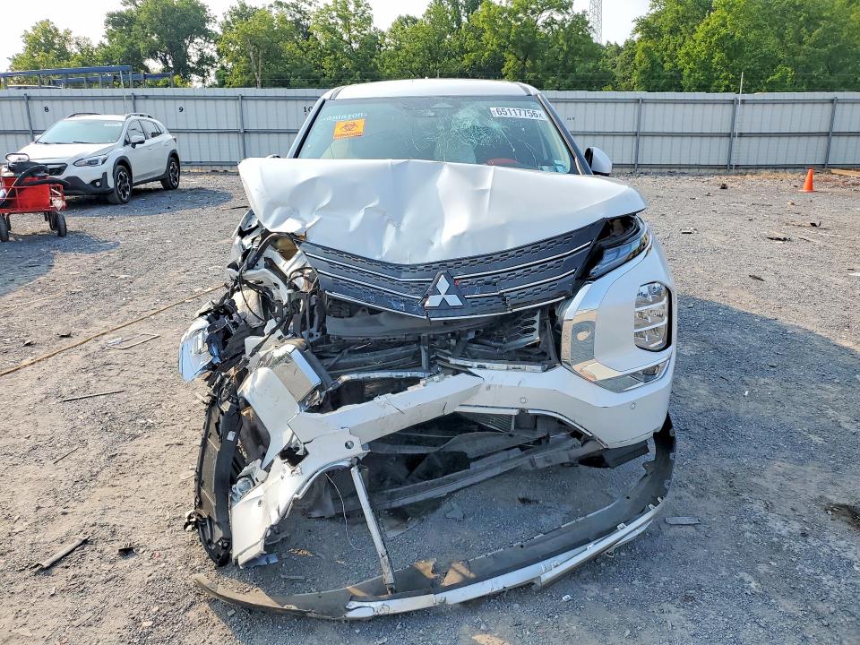 Photo 5 from auction – 2024 MITSUBISHI OUTLANDER with VIN JA4J3VA82RZ023697