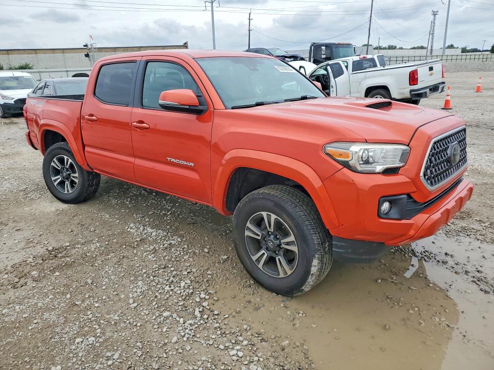 Photo 4 from auction – 2018 TOYOTA TACOMA with VIN 3TMCZ5AN7JM167979