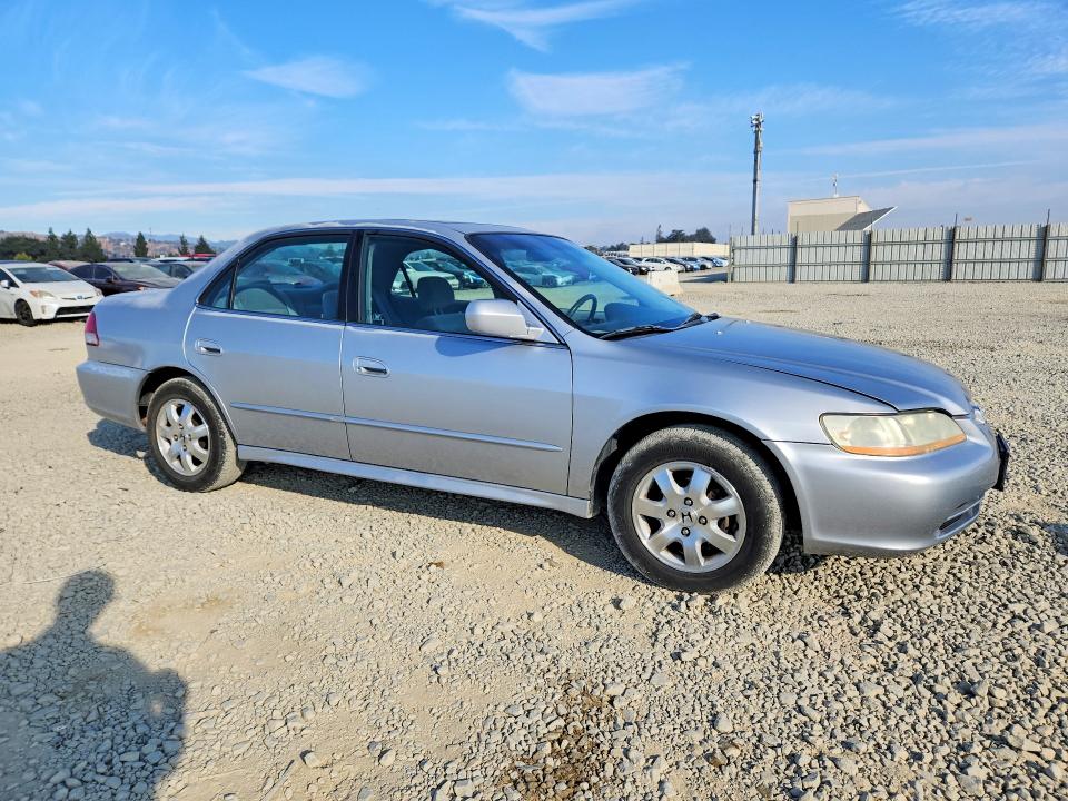 Photo 4 from auction – 2002 HONDA ACCORD with VIN 1HGCG66822A147556