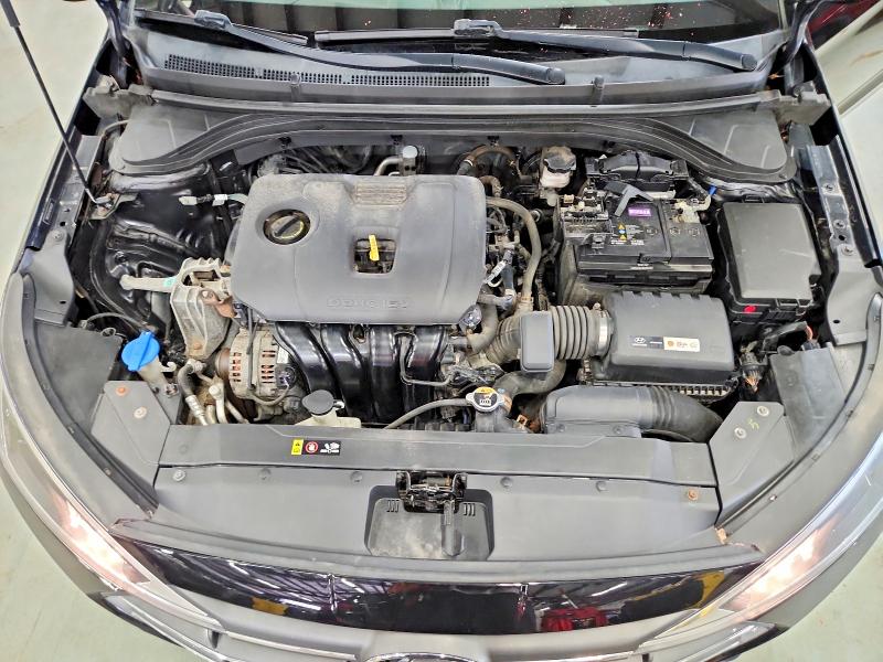 Photo 11 from auction – 2019 HYUNDAI ELANTRA with VIN 5NPD74LF6KH496769
