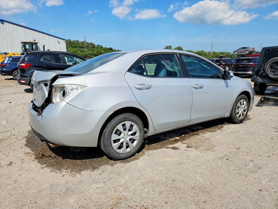Photo 3 from auction – 2015 TOYOTA COROLLA with VIN 2T1BURHEXFC239717