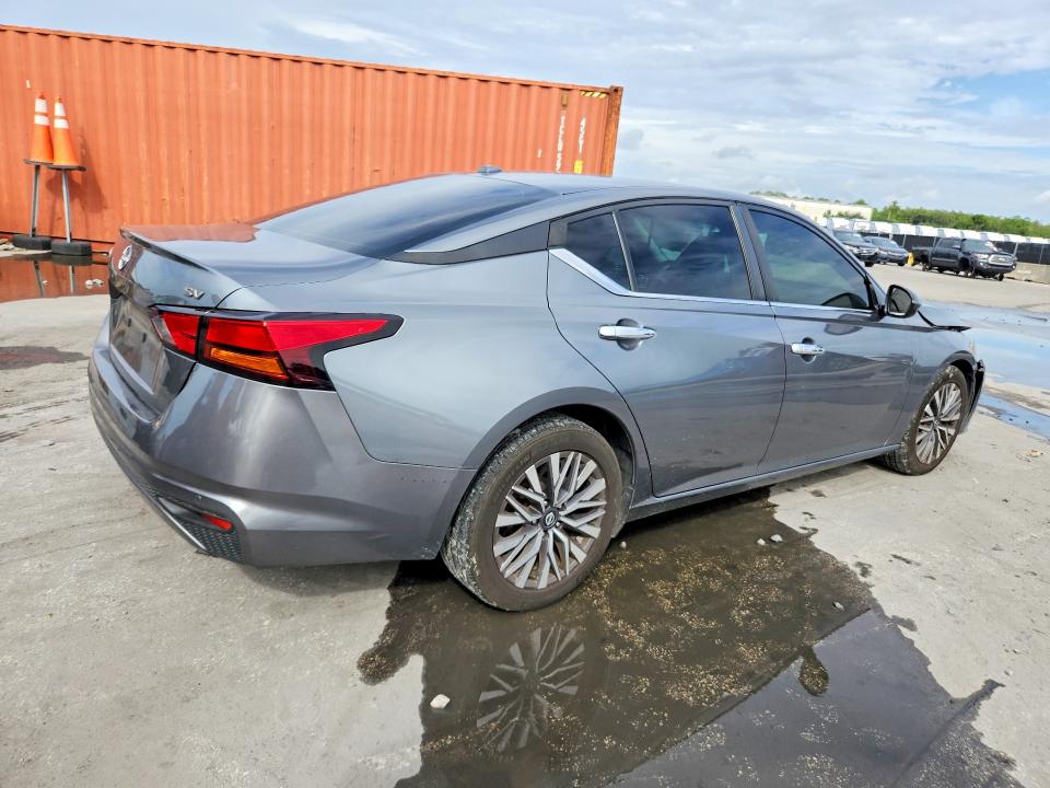 Photo 3 from auction – 2023 NISSAN ALTIMA with VIN 1N4BL4DVXPN352793