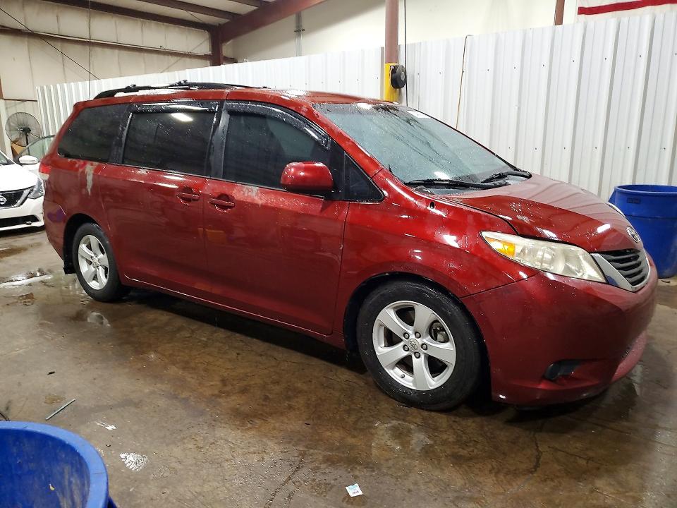 Photo 4 from auction – 2011 TOYOTA SIENNA with VIN 5TDKK3DC2BS087750
