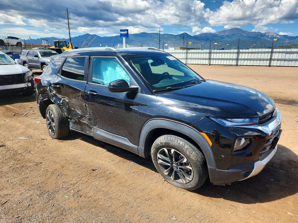 Photo 4 from auction – 2021 CHEVROLET TRAILBLAZER with VIN KL79MRSL3MB123600
