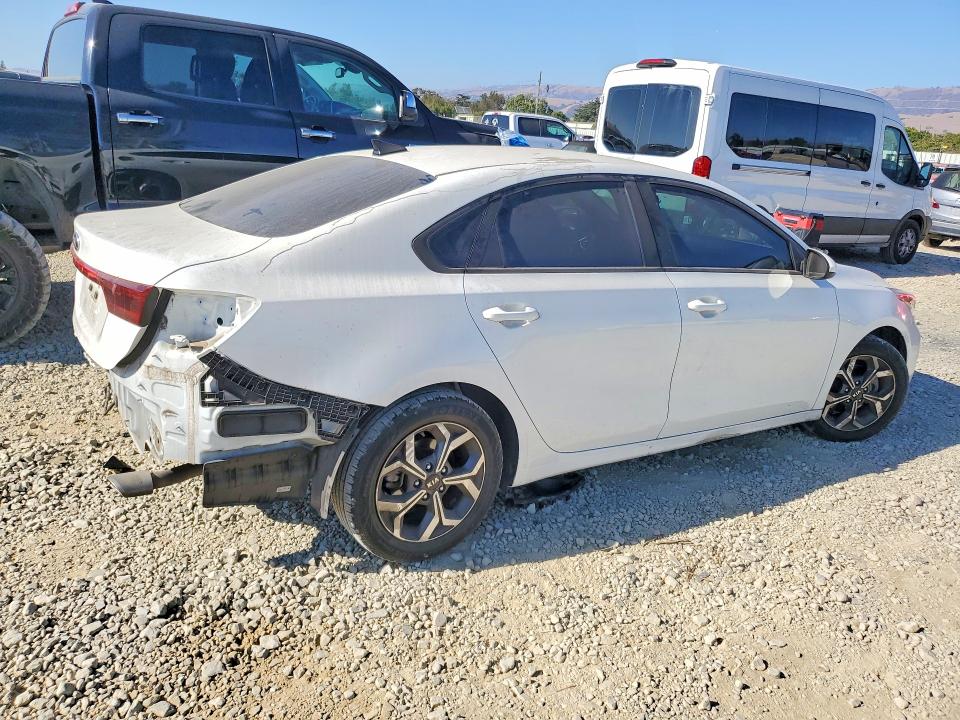 Photo 3 from auction – 2019 KIA FORTE with VIN 3KPF24AD3KE092891