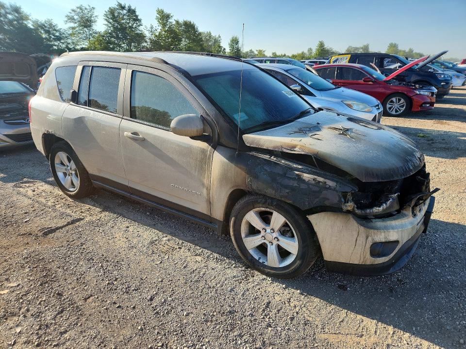 Photo 4 from auction – 2017 JEEP COMPASS with VIN 1C4NJDEB0HD208971
