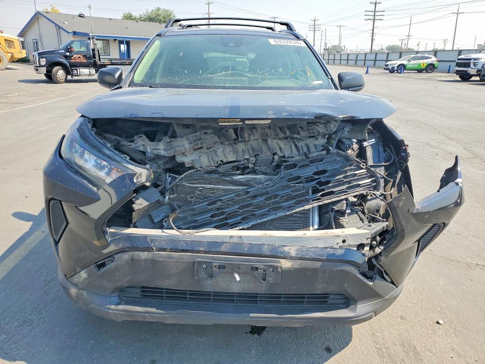 Photo 5 from auction – 2019 TOYOTA RAV4 with VIN JTMF1RFV9KD031466