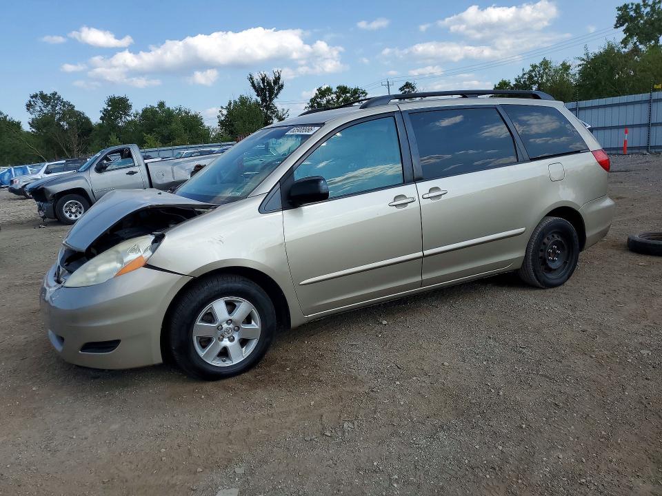 TOYOTA SIENNA 2009 with VIN 5TDZK23C19S266009 - Photo from auction