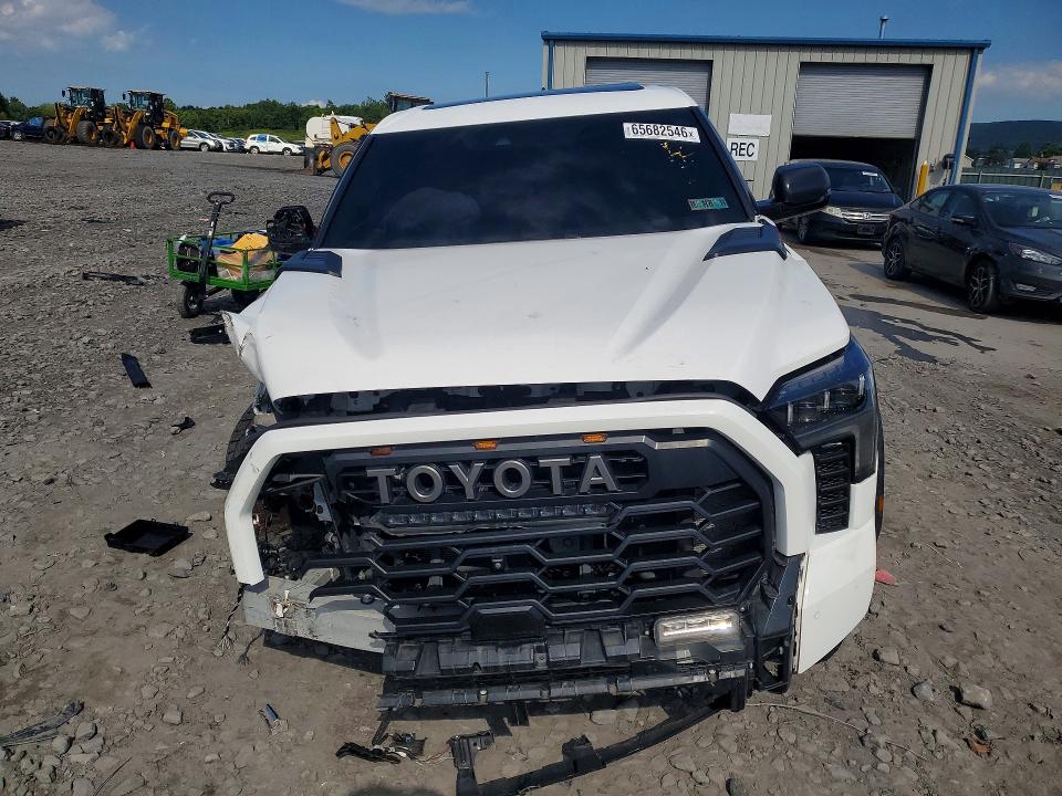 Photo 5 from auction – 2023 TOYOTA TUNDRA with VIN 5TFPC5DB5PX025105