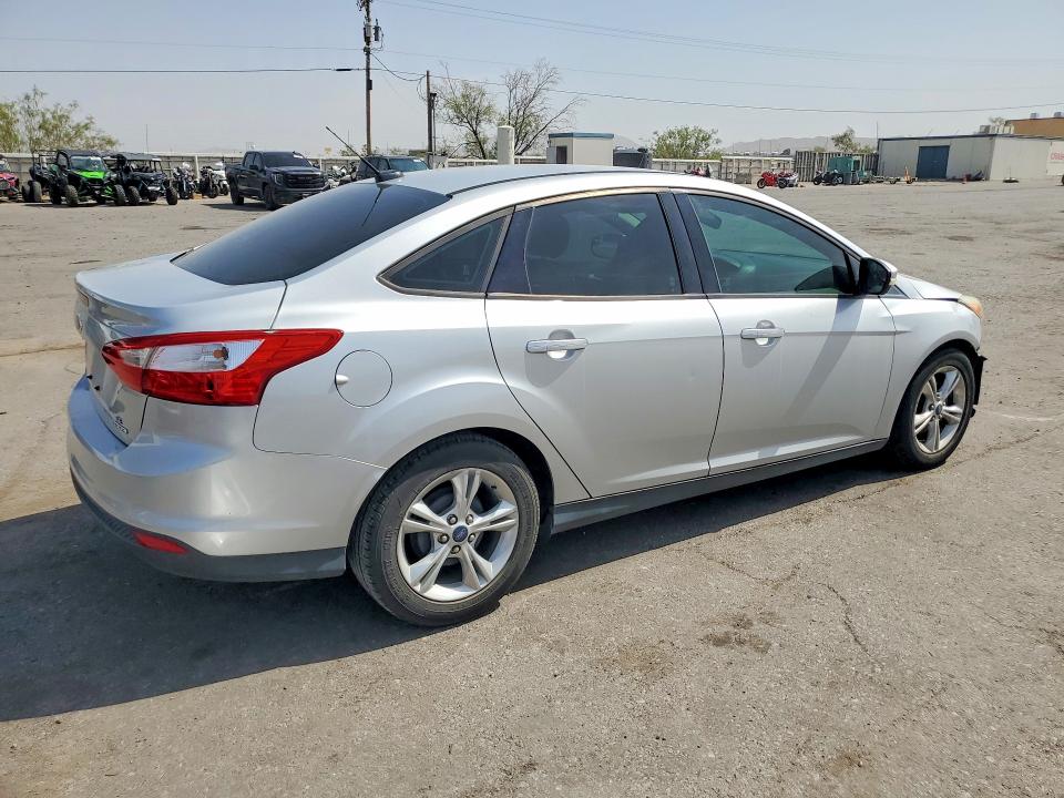 Photo 3 from auction – 2014 FORD FOCUS with VIN 1FADP3F27EL110305