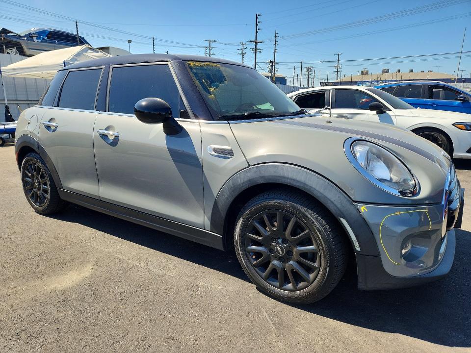 Photo 4 from auction – 2018 MINI COOPER with VIN WMWXU1C58J2F80667