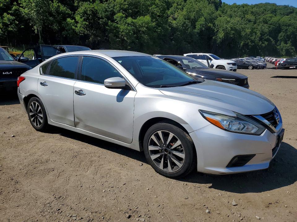 Photo 4 from auction – 2018 NISSAN ALTIMA with VIN 1N4AL3AP1JC124809