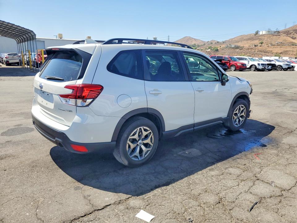 Снимка 3 от търг – 2023 SUBARU FORESTER с VIN JF2SKADC3PH464376
