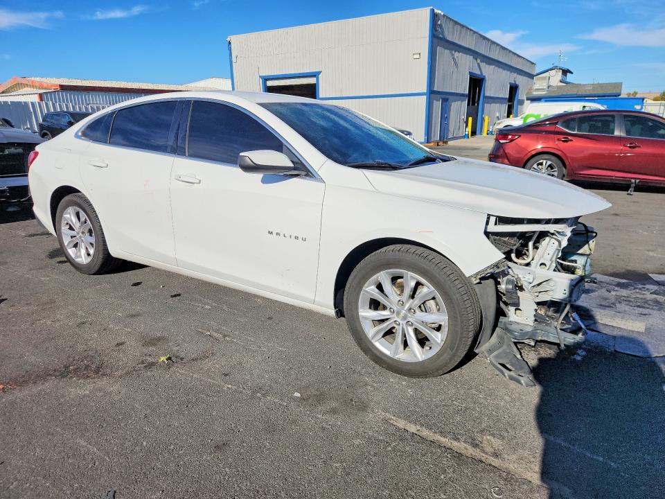 Photo 4 from auction – 2019 CHEVROLET MALIBU with VIN 1G1ZD5ST3KF107925