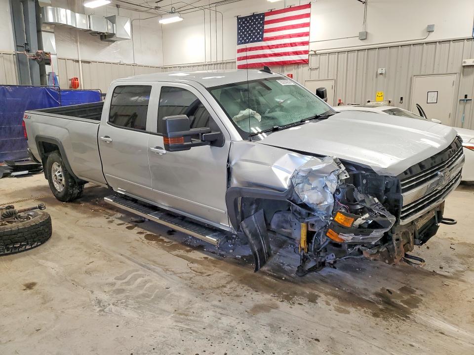 Photo 4 from auction – 2018 CHEVROLET SILVERADO with VIN 1GC1KVEG2JF257516