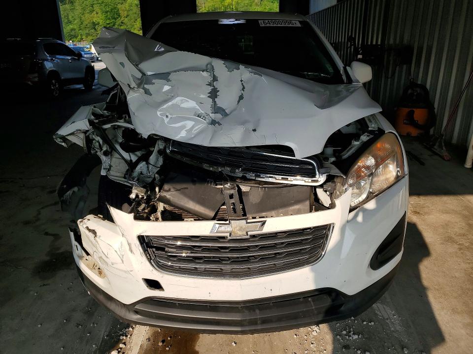 Photo 5 from auction – 2016 CHEVROLET TRAX with VIN KL7CJNSB5GB675313