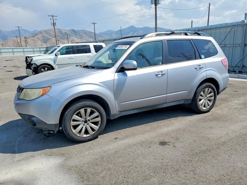SUBARU FORESTER 2013 with VIN JF2SHADC1DH428289 - Photo from auction