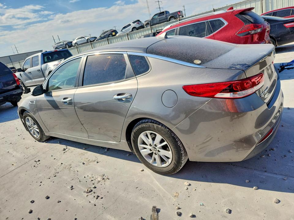 Photo 2 from auction – 2018 KIA OPTIMA with VIN 5XXGT4L36JG179213